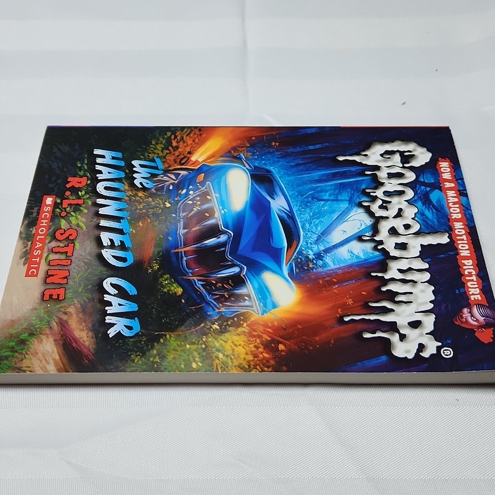 Goosebumps: The Haunted Car Book - Picture 2 of 5